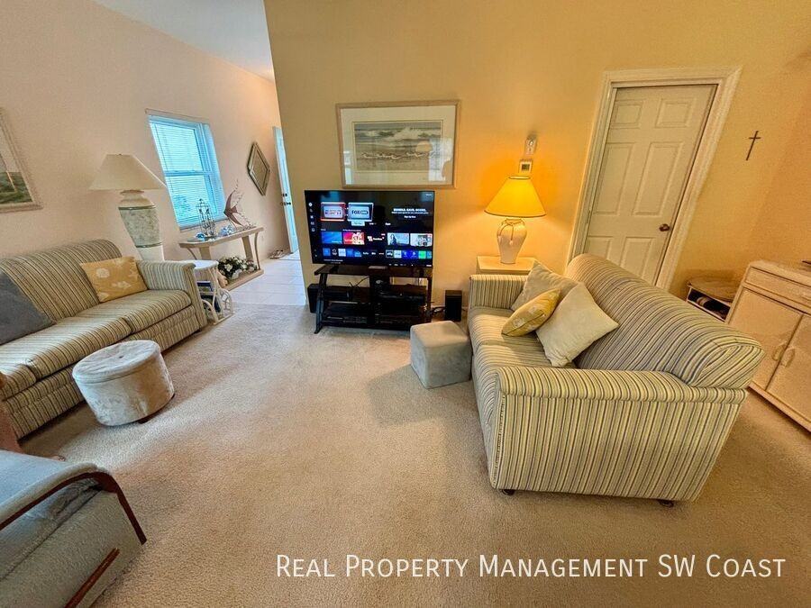 10734 Blue Bimini Cir - Photo 3 of 20