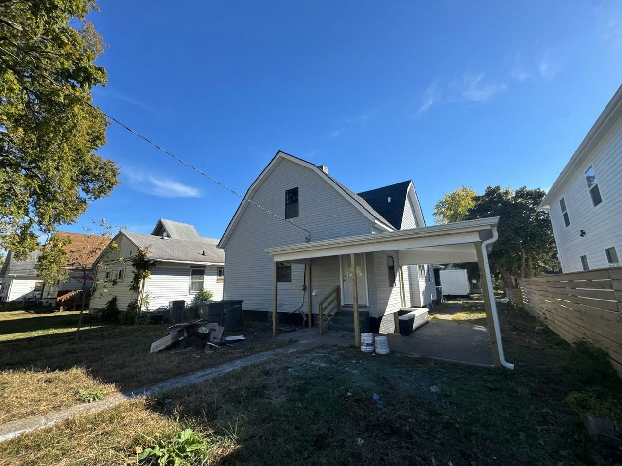 1342 Edgemont Avenue - Photo 4 of 17