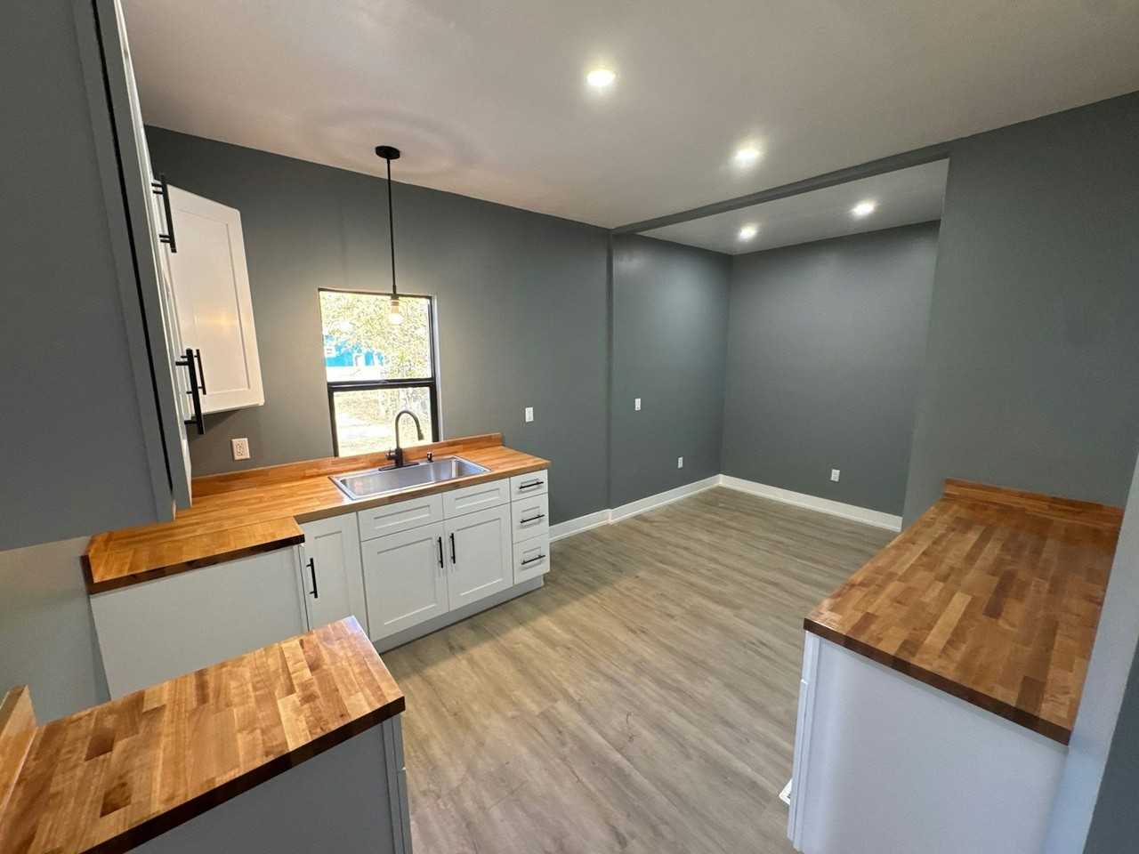 1342 Edgemont Avenue - Photo 6 of 17