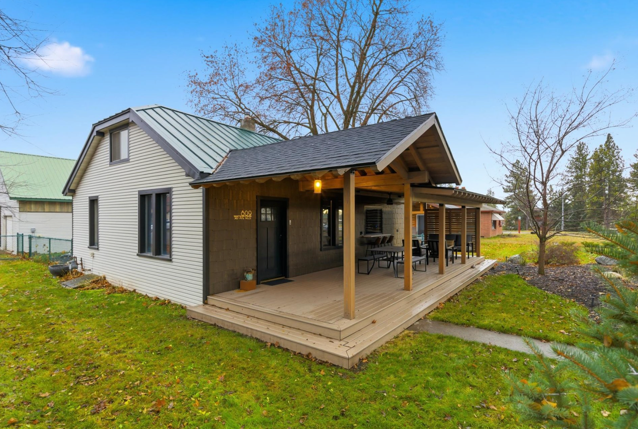 809 3rd Ave W - Photo 2 of 23