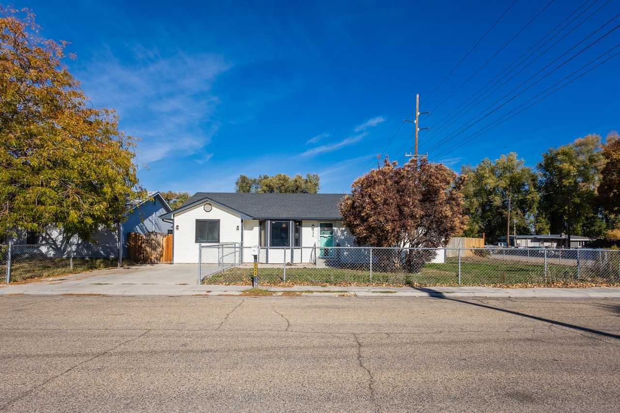 924 E Georgia Ave - Photo 2 of 45