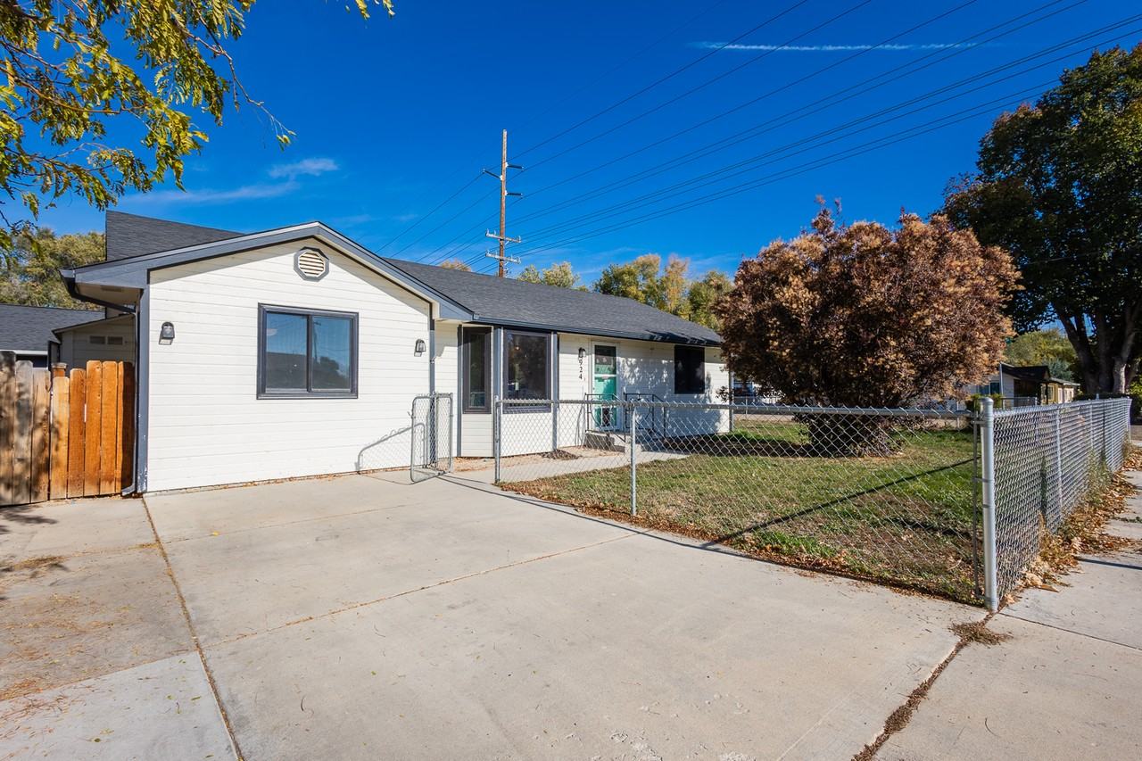 924 E Georgia Ave - Photo 5 of 45