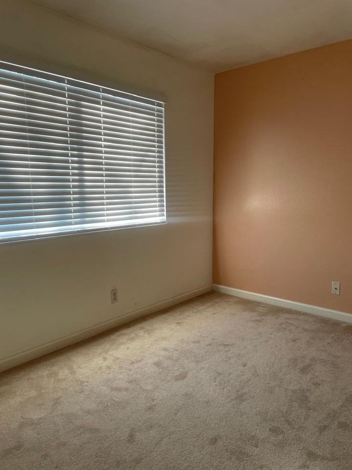 1227 Casita Dr #2 - Photo 7 of 16