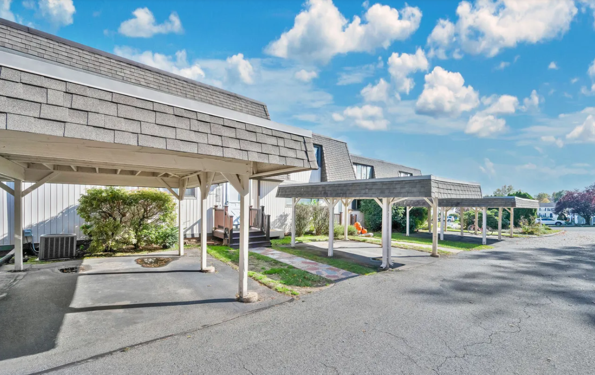 21 Pebblestone Cir #21 - Photo 5 of 39