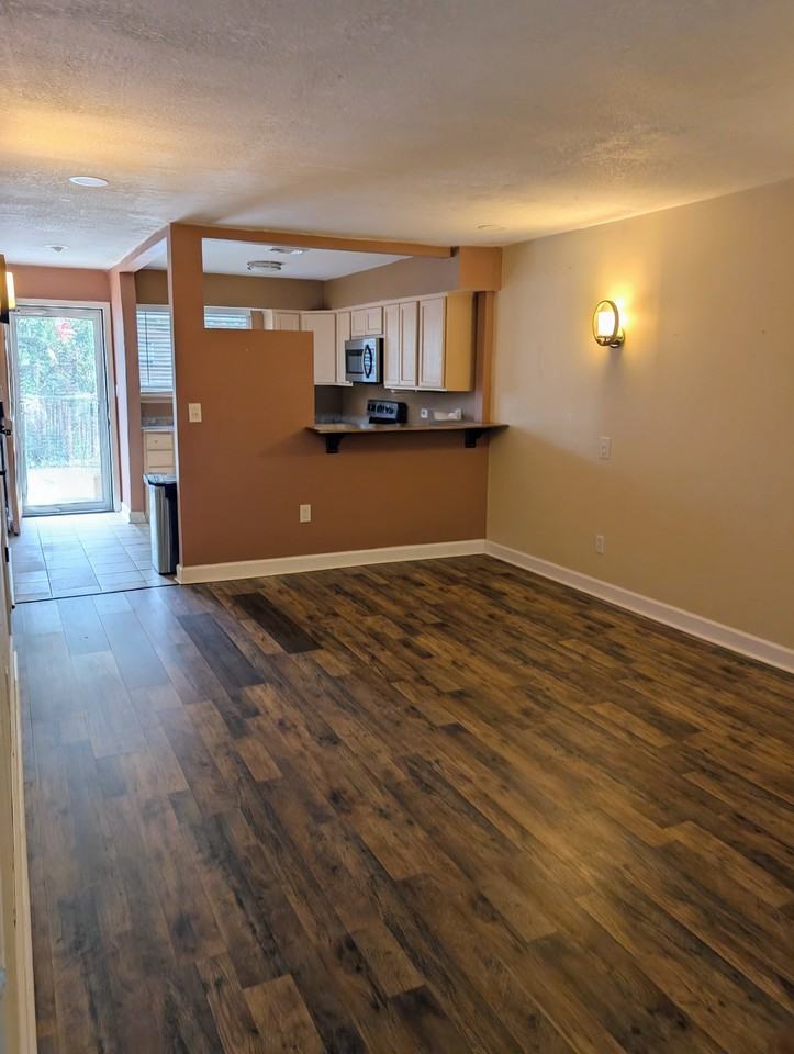 1200 Bretta St #31 - Photo 3 of 10