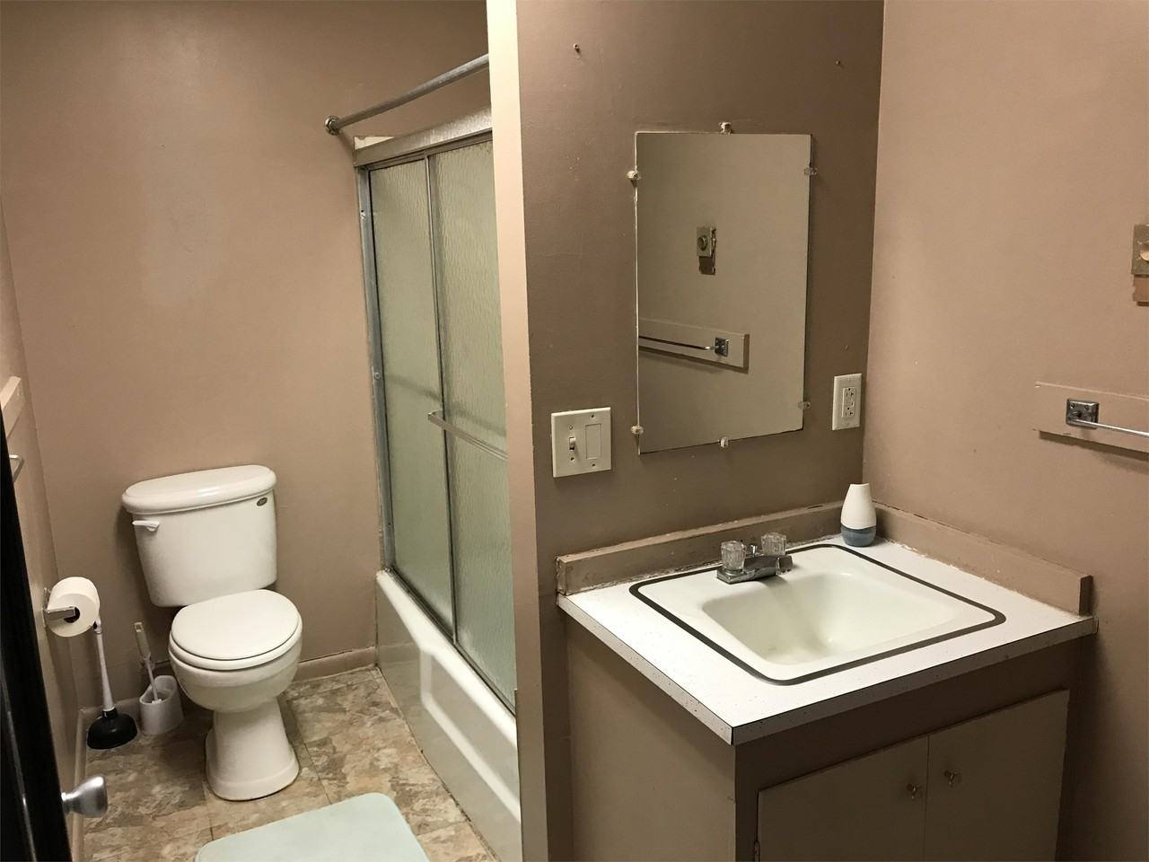 1907 10th Street - Photo 4 of 14