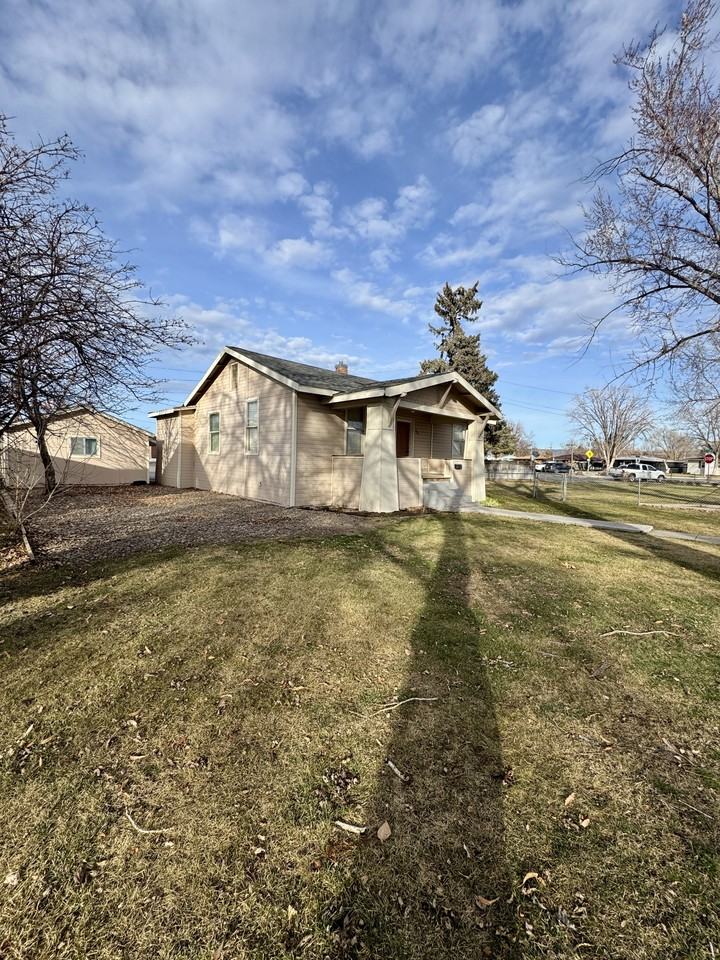 560 E 6th N #1 - Photo 2 of 30