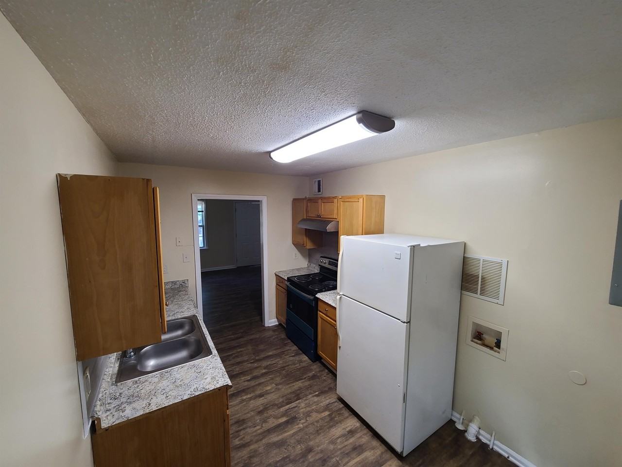 Springview Charlotte - Photo 3 of 9