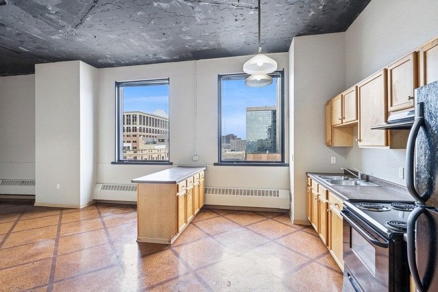 Commerce Building Apartments - Photo 2 of 41