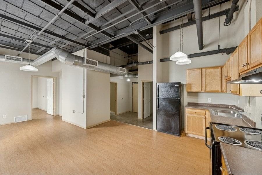 Commerce Building Apartments - Photo 7 of 41