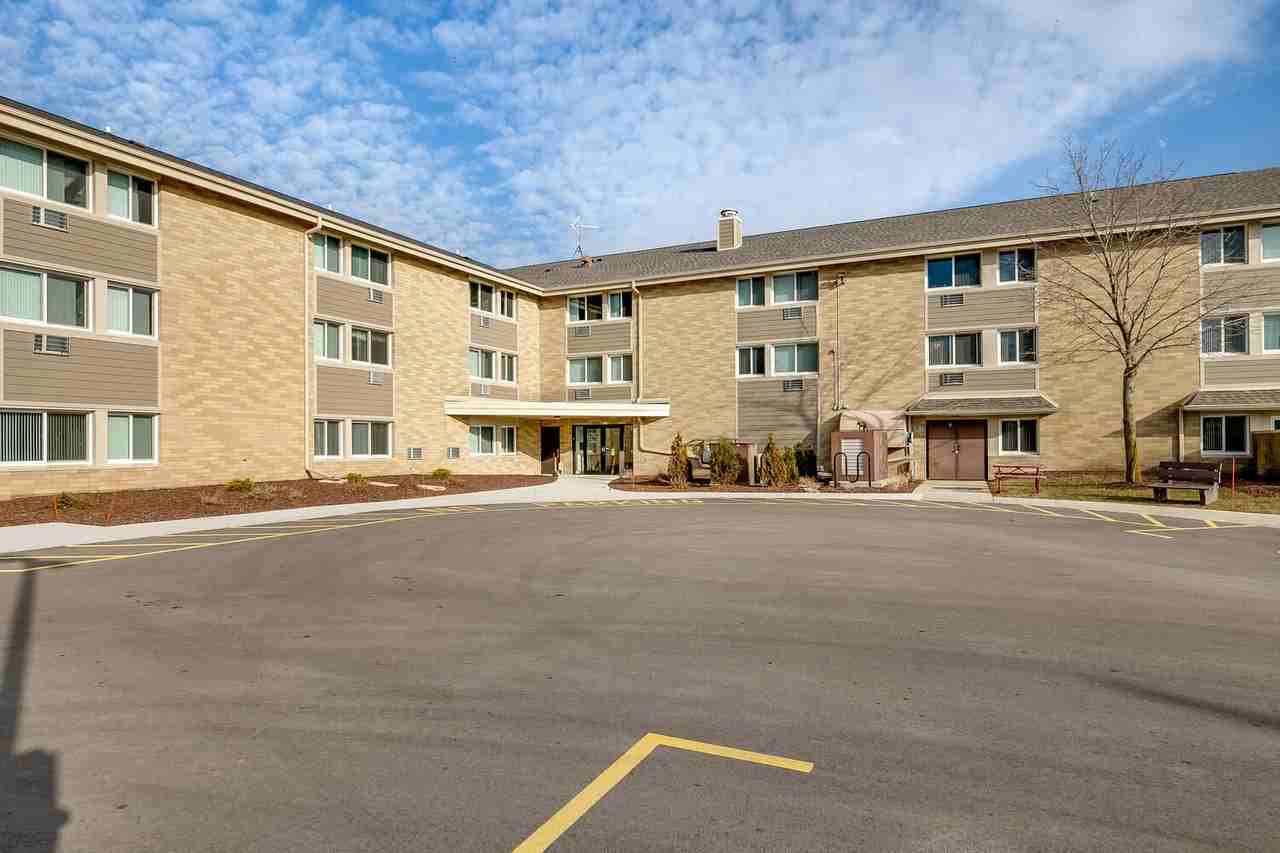 Scenic View Apartments - Photo 3 of 50