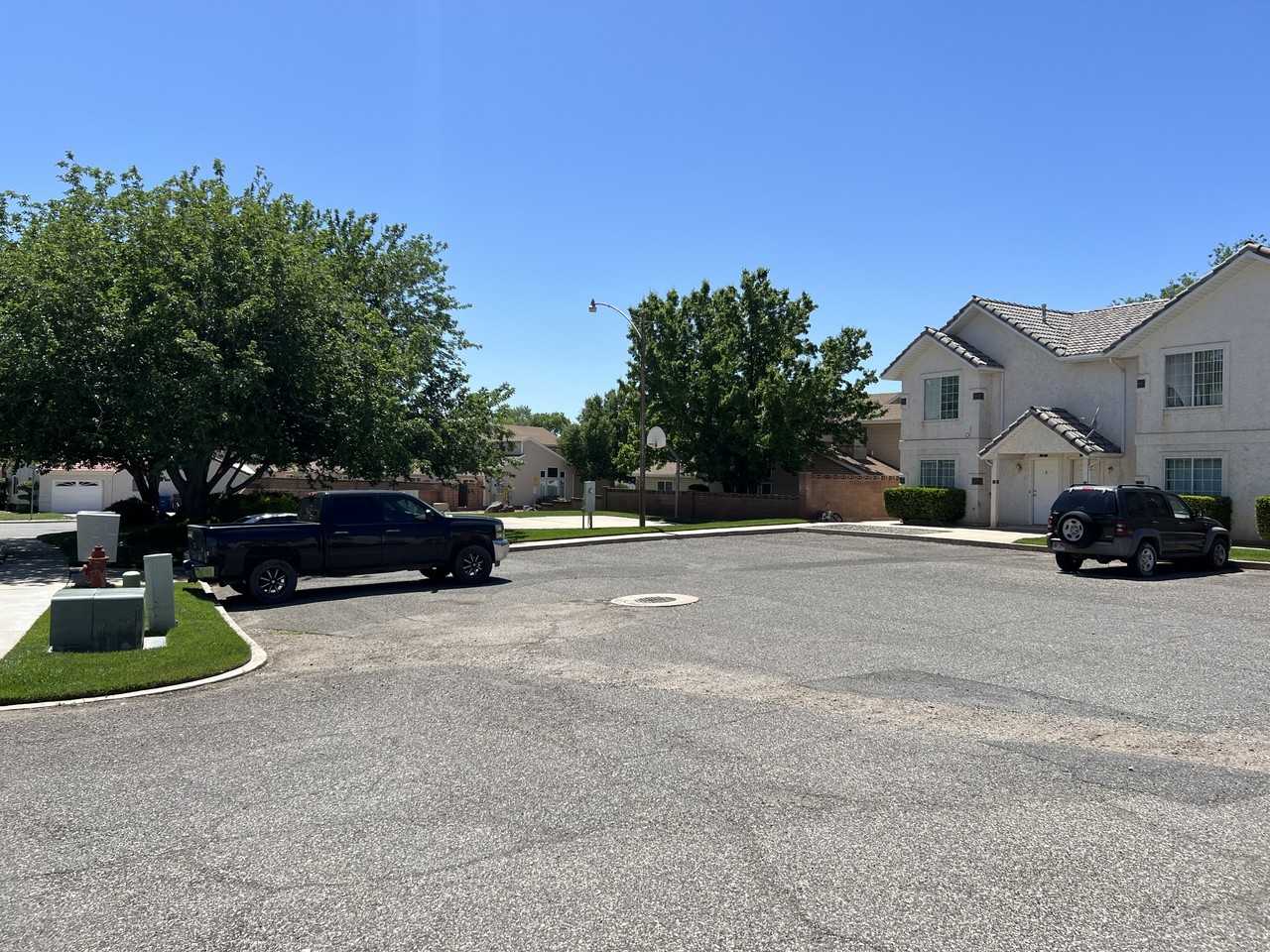 Pecan Apartments - Photo 4 of 17