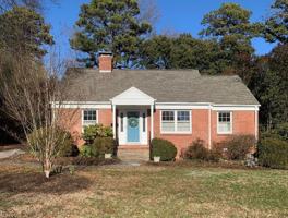 featured image of 106 W Newlyn St