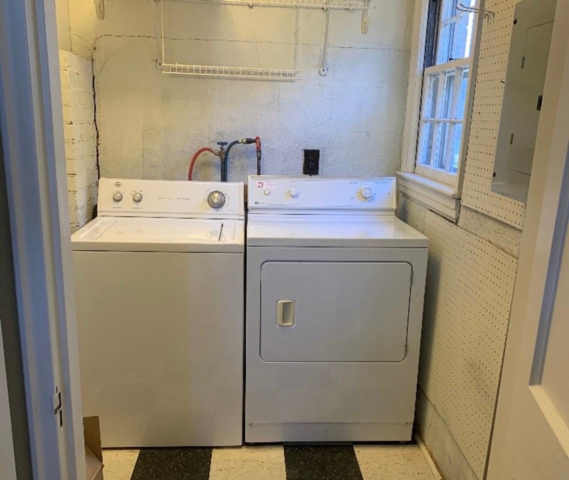 106 W Newlyn St - Photo 6 of 10