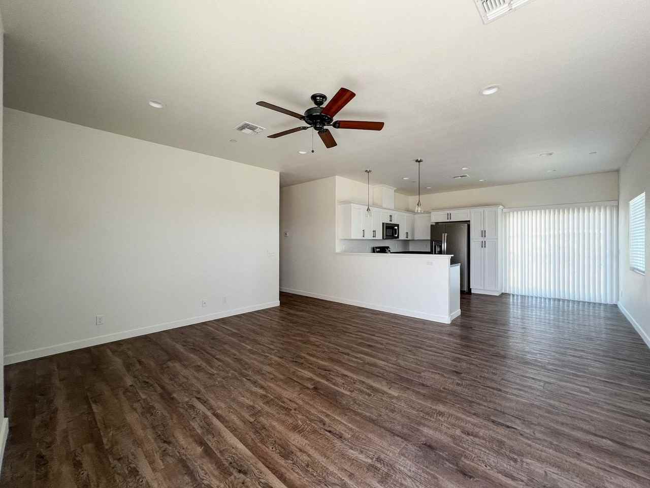 6538 Sahara Ave - Photo 3 of 18