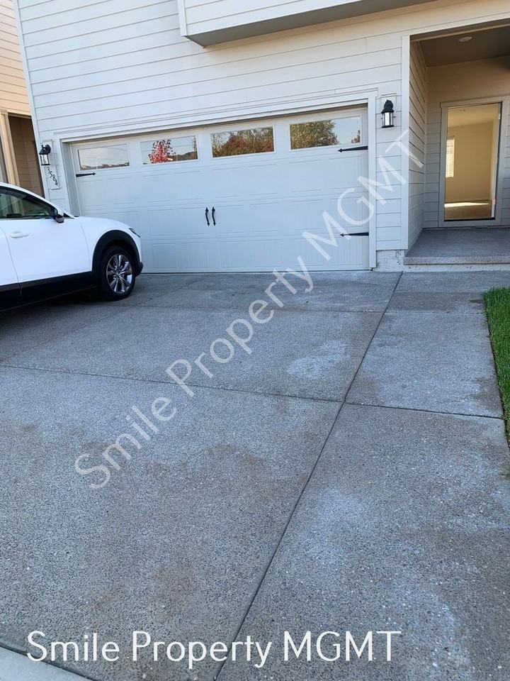 3584 Sw 42nd Ter - Photo 2 of 15