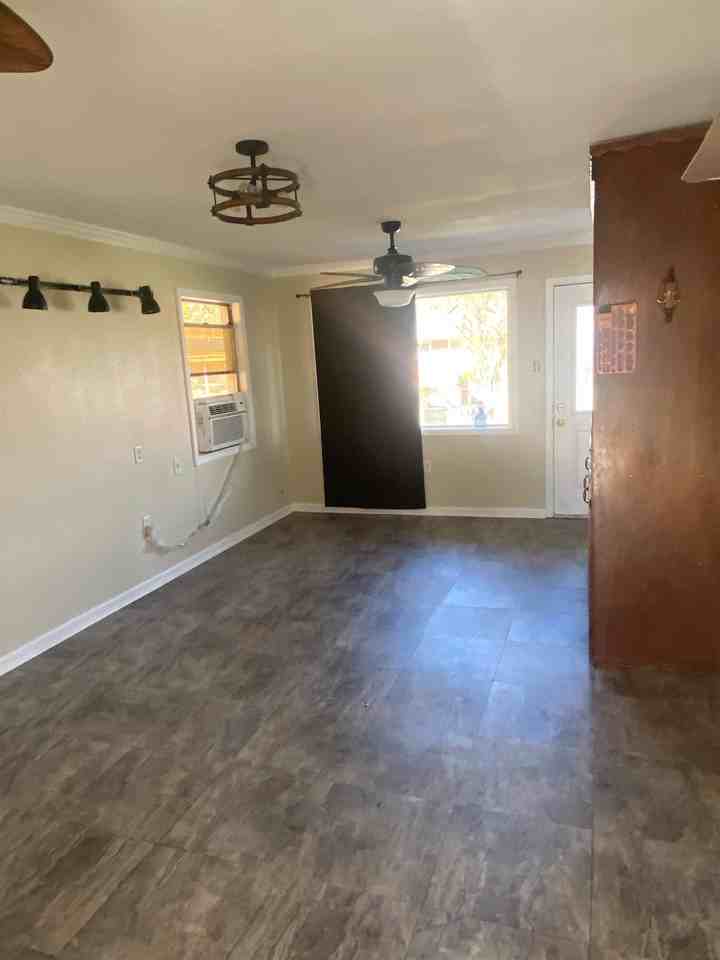 1208 Mercury Ave #1 - Photo 4 of 36