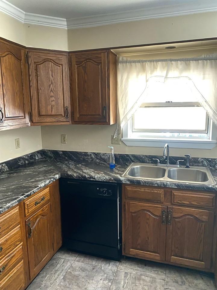 1208 Mercury Ave #1 - Photo 5 of 36