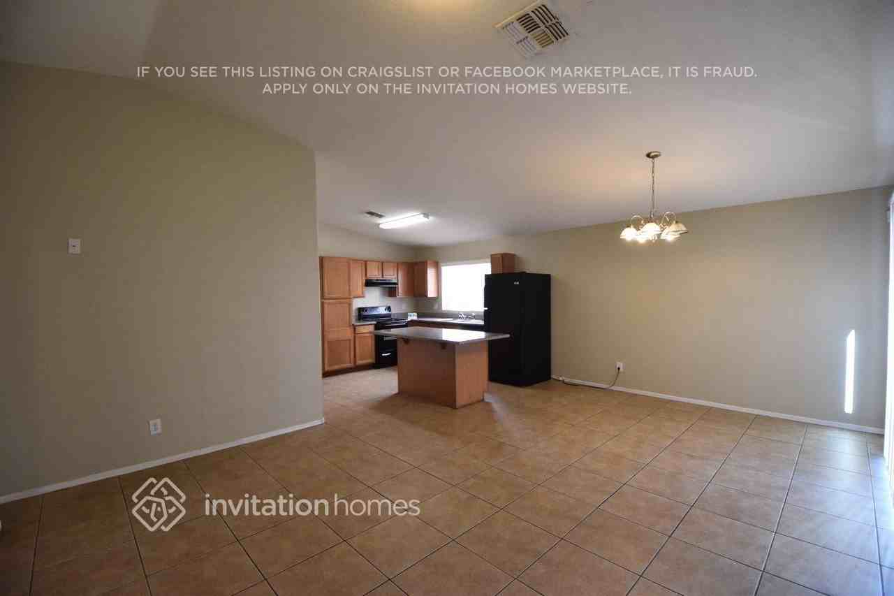 5409 S 7th Dr - Photo 4 of 17