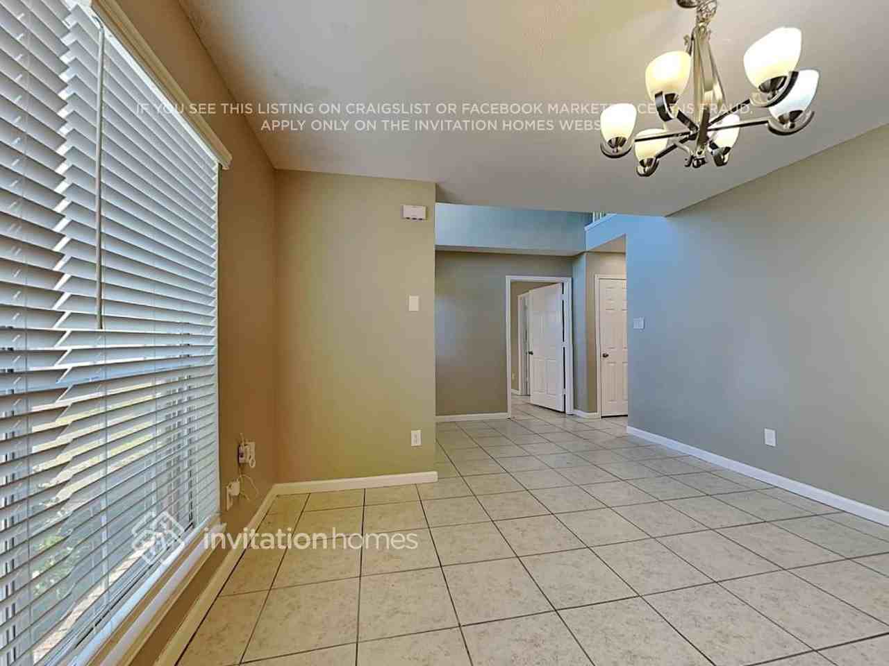 8618 Fairfax Ave - Photo 7 of 19