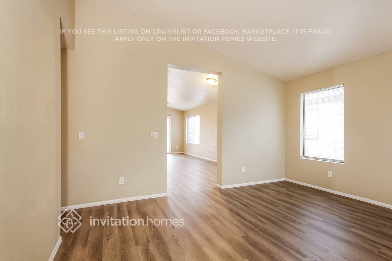 8522 W Highland Ave - Photo 3 of 17