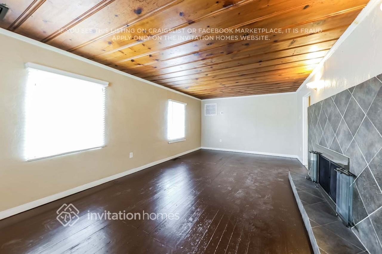 806 E Amelia Ave - Photo 5 of 19