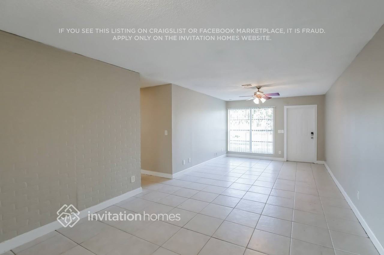 6630 Nw 24th Ct - Photo 4 of 17