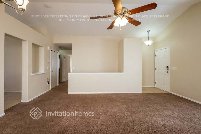 6910 Blazing Trail Dr - Photo 6 of 25