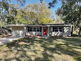 featured image of 822 Rosalia Dr