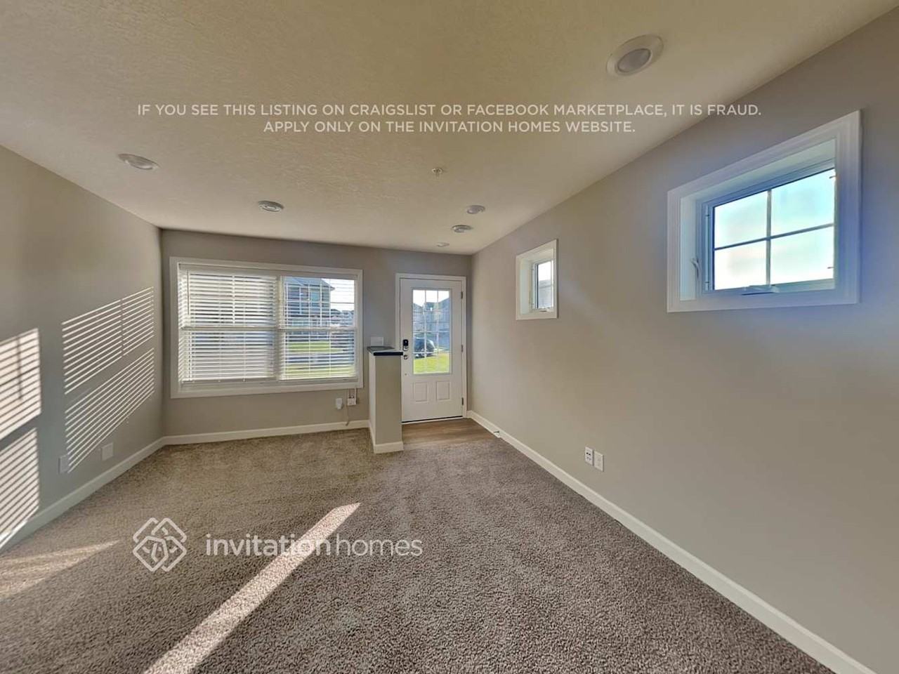 10946 Zest St Ne #H - Photo 4 of 19