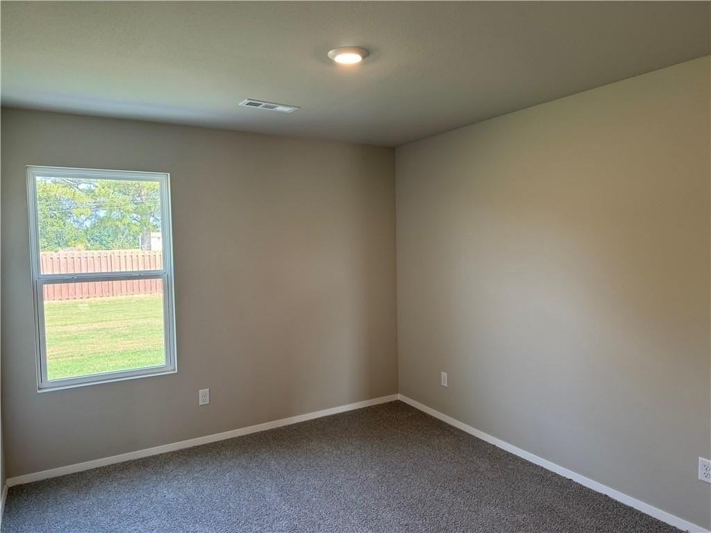 2613 S Silver St - Photo 5 of 14