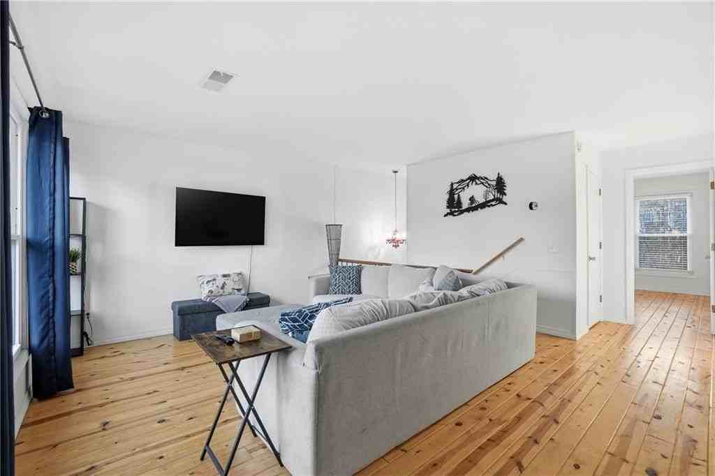 10 Dogwood Dr - Photo 3 of 26