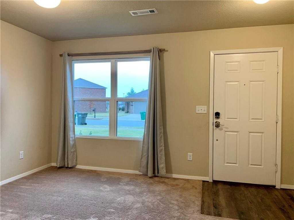 7851 Bridgegate Ave - Photo 4 of 19