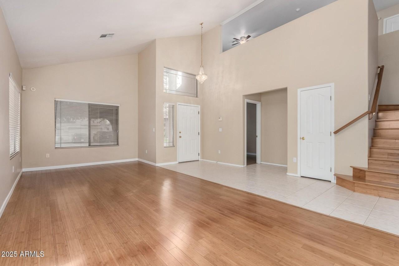 7460 W Quail Ave - Photo 4 of 42