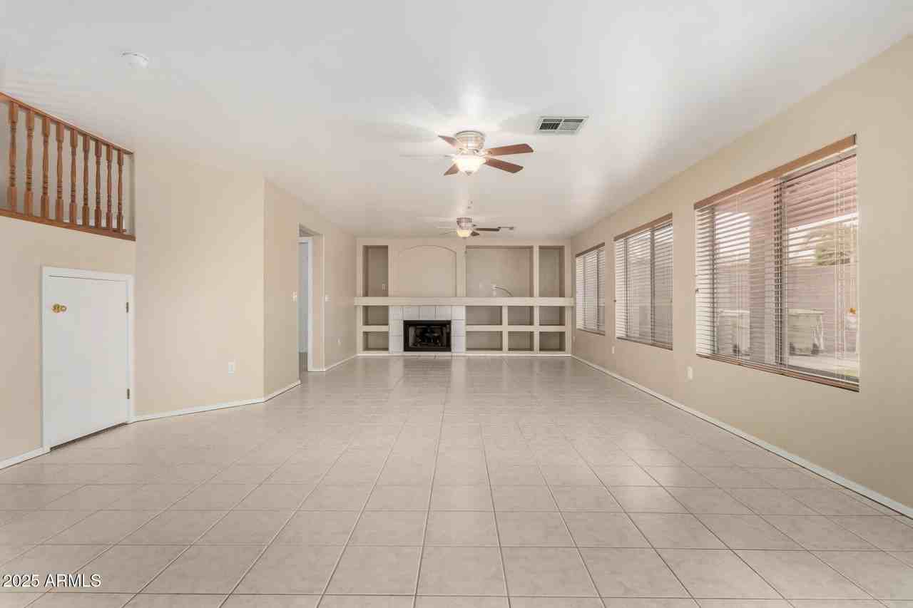 7460 W Quail Ave - Photo 6 of 42