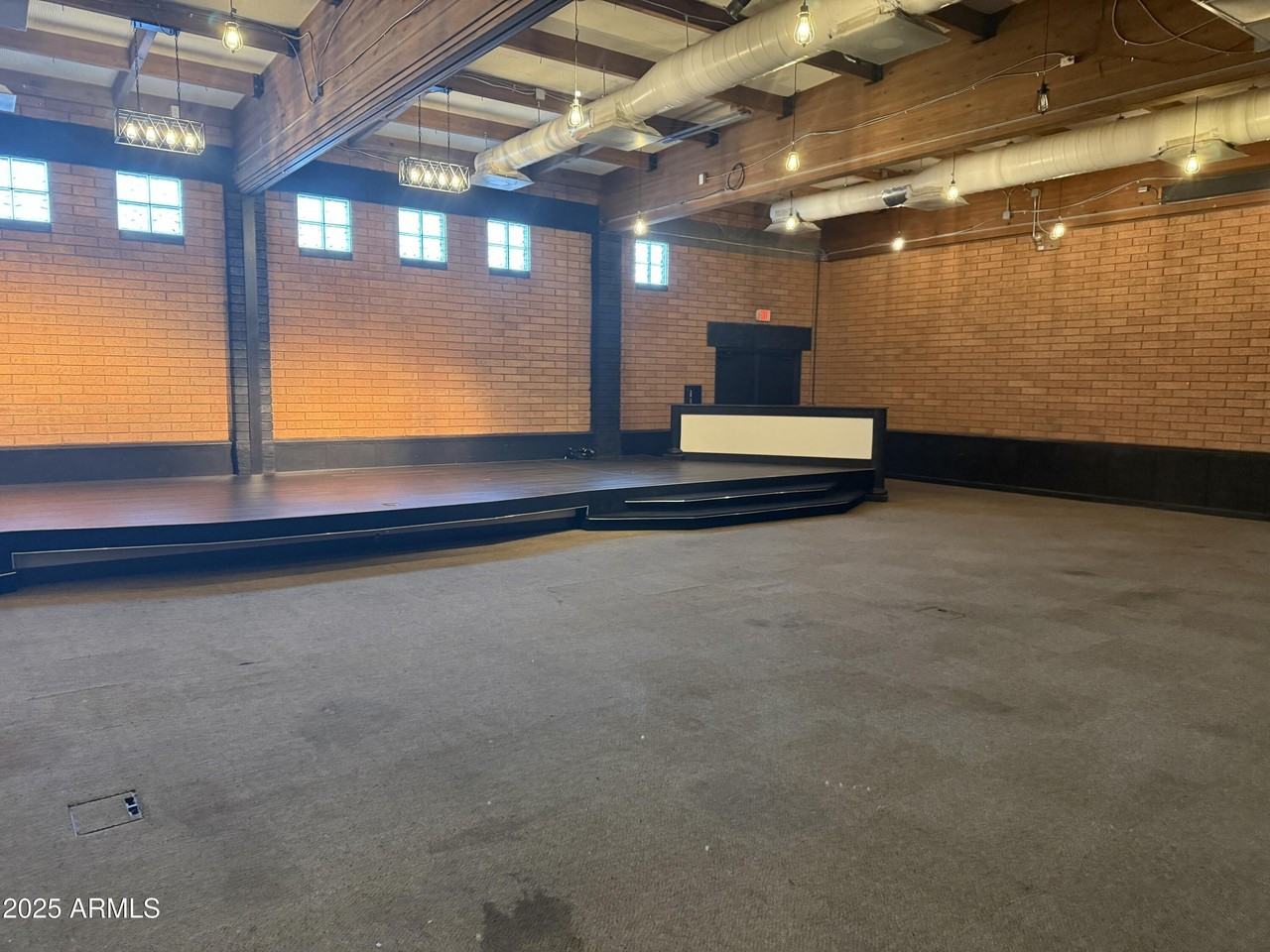 1363 S Vineyard - Photo 2 of 12