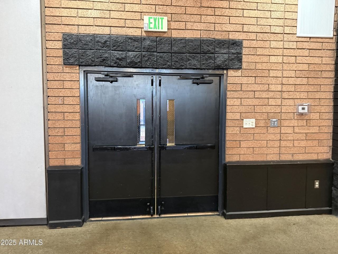 1363 S Vineyard - Photo 5 of 12