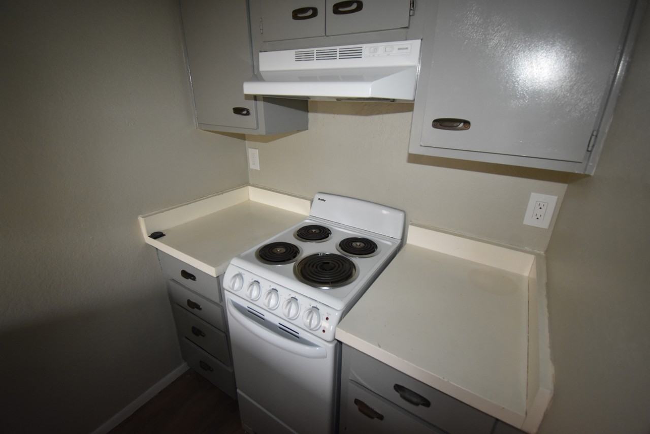 156 E 21st St #1 - Photo 7 of 10