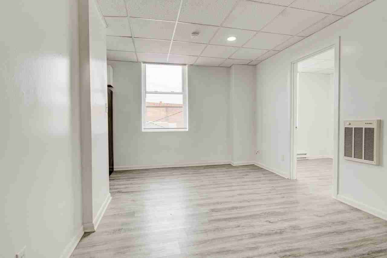 430 N Central AveAPT 208 #208 - Photo 2 of 14