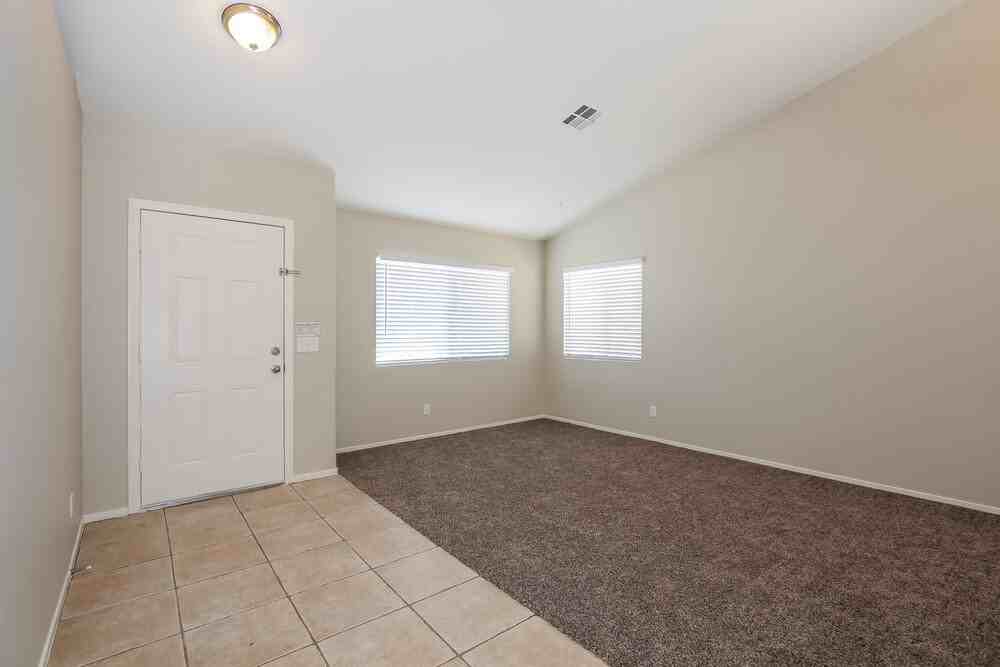 3742 Saint Peter Ct - Photo 3 of 16