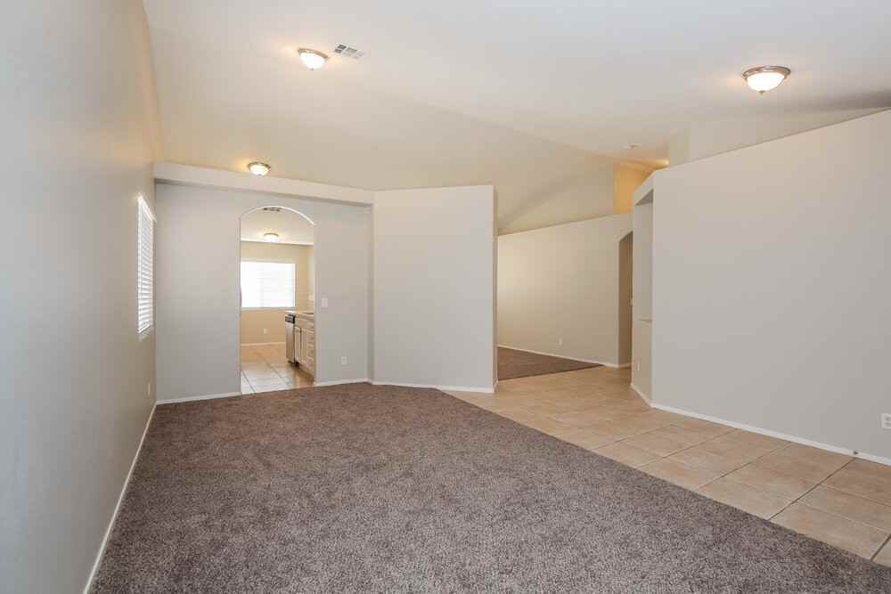 3742 Saint Peter Ct - Photo 4 of 16