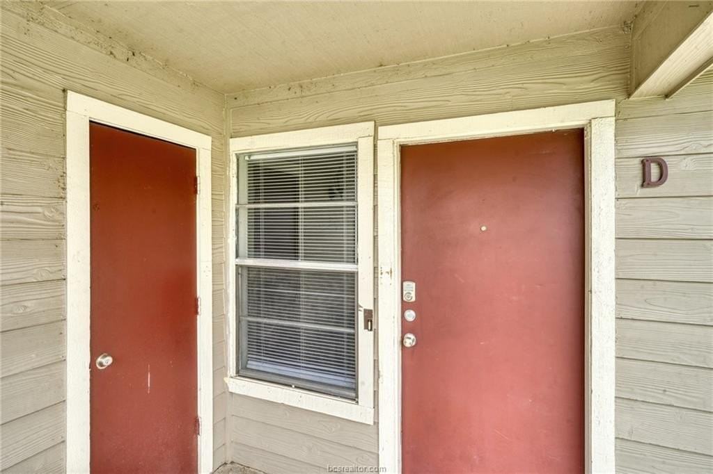 713 Wellesley Ct #C - Photo 2 of 12