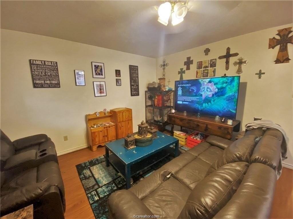 403 Park Rd #A - Photo 3 of 14