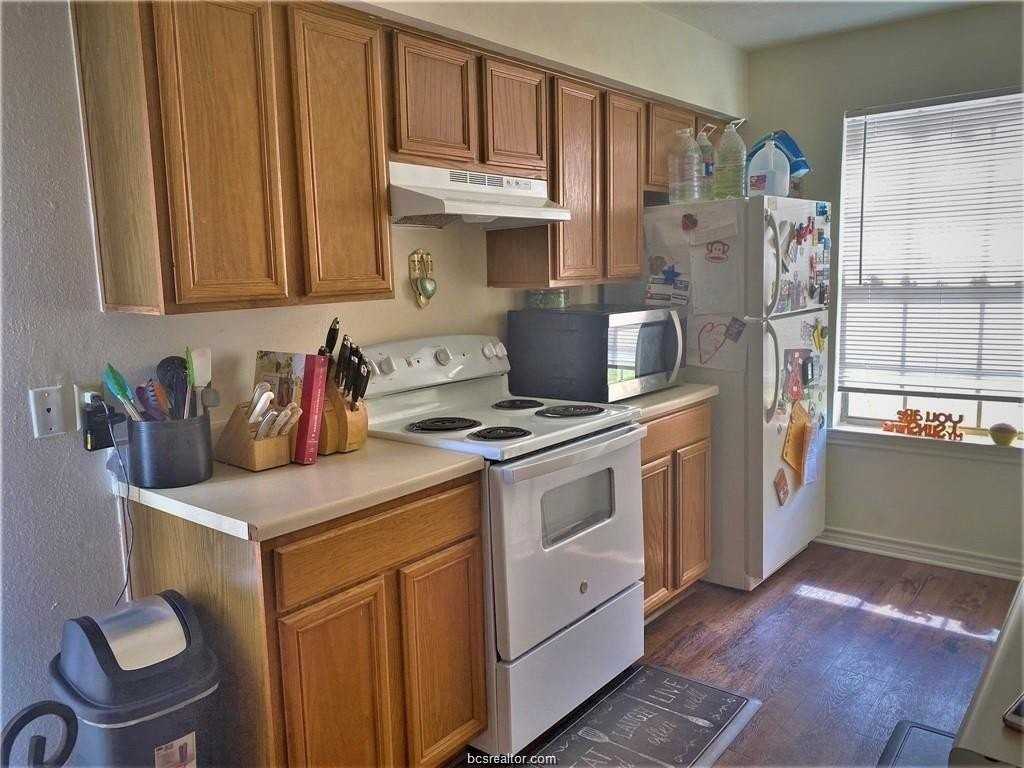 403 Park Rd #A - Photo 5 of 14