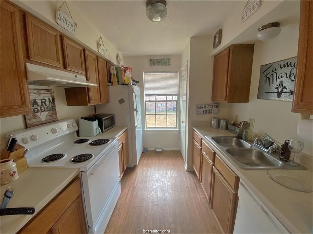 403 Park Rd #A - Photo 6 of 14