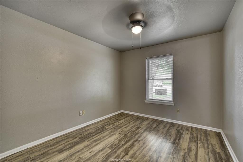 704 Llano Pl - Photo 3 of 14