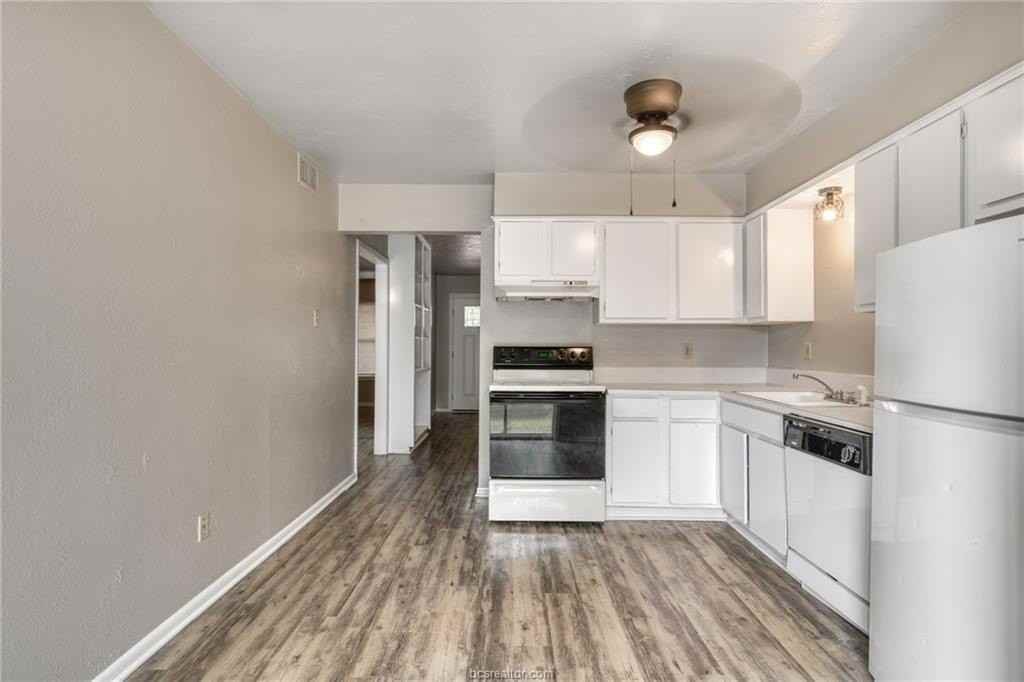 704 Llano Pl - Photo 7 of 14