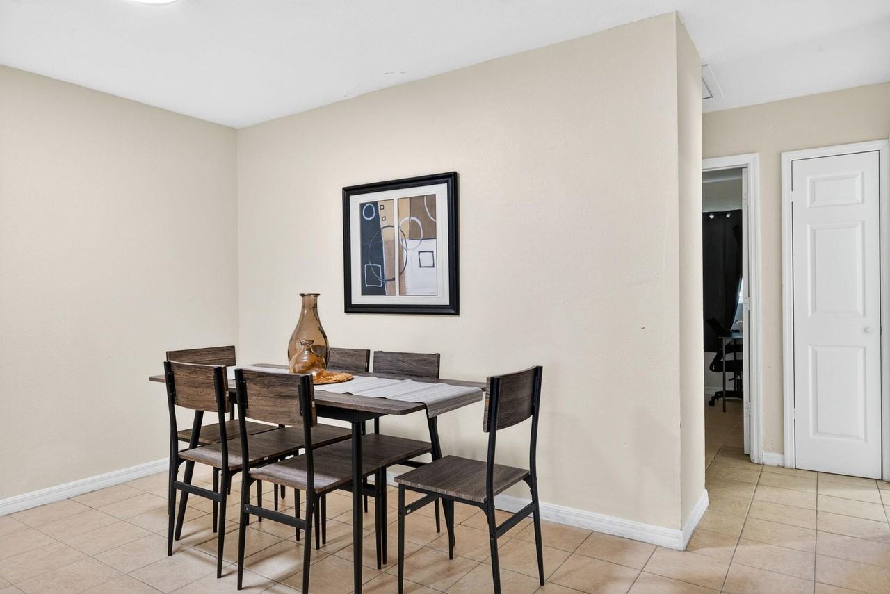 Aquarius Ct - Photo 5 of 12