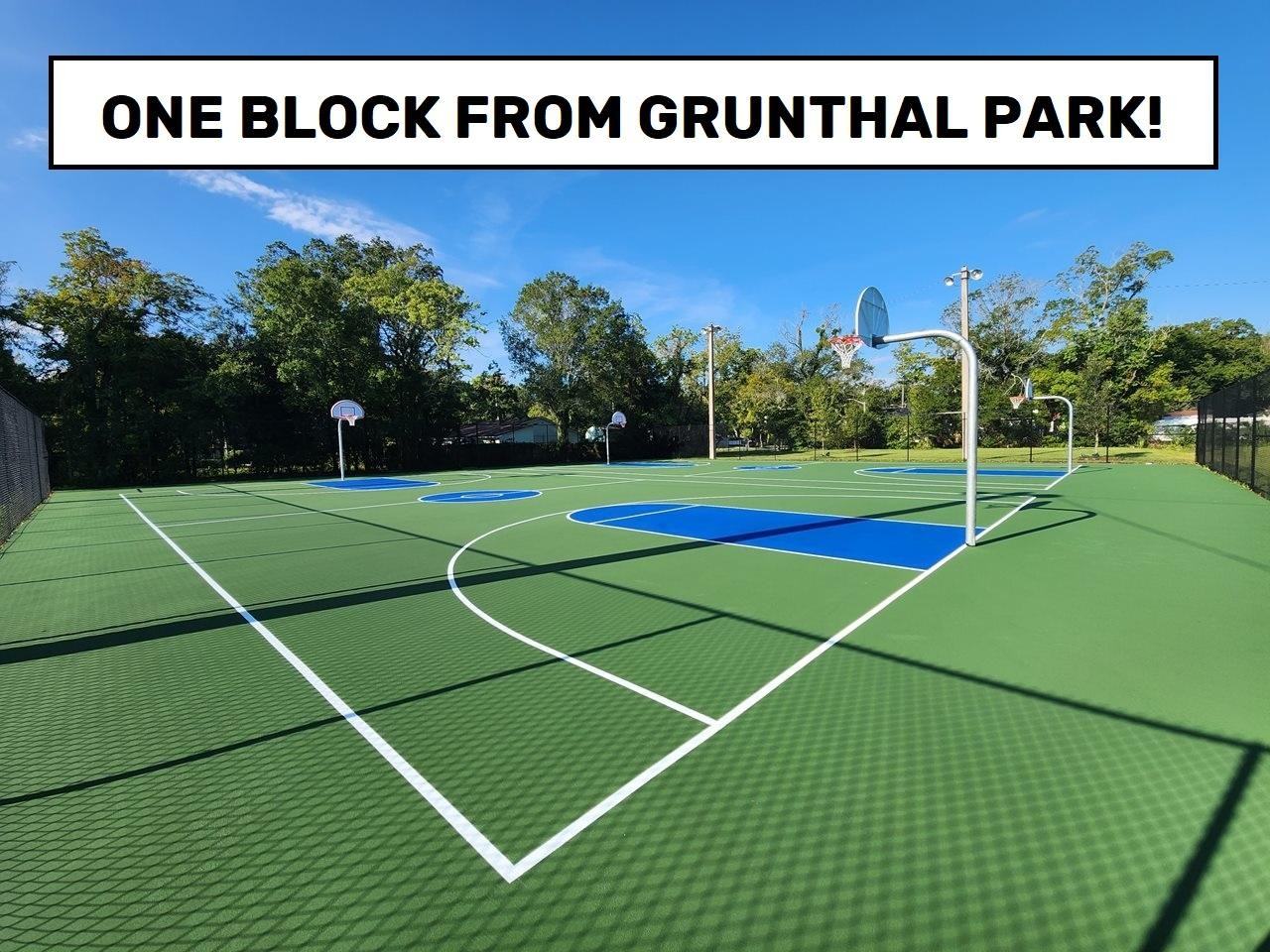 W 11th St - Photo 5 of 14