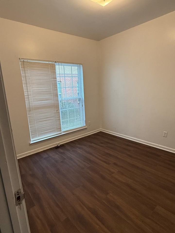 Massachusetts Ave Sw - Photo 3 of 14